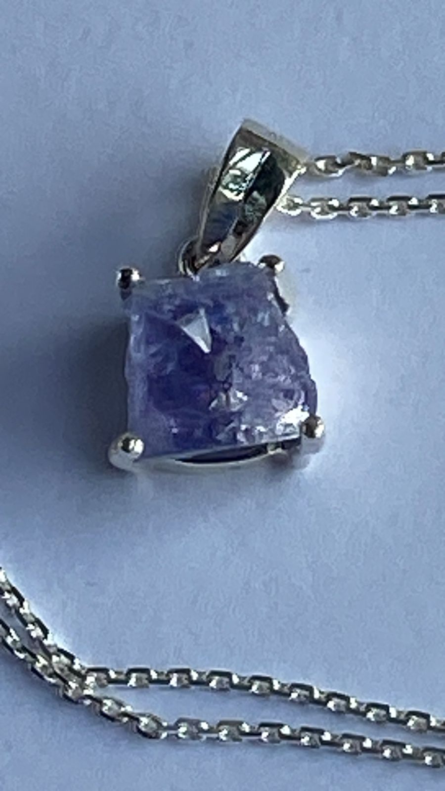 Tanzanite Pendant 3.15 cts