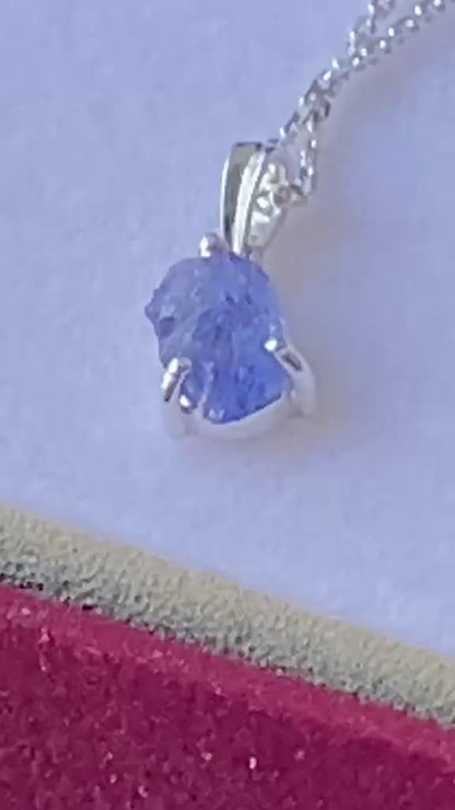Certified Tanzanite Pendant 0.83 cts