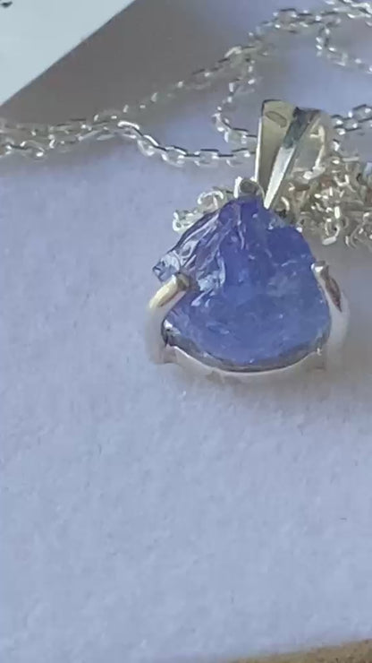 Raw by Nature. Rare by Origin Tanzanite Pendant 1.87 cts